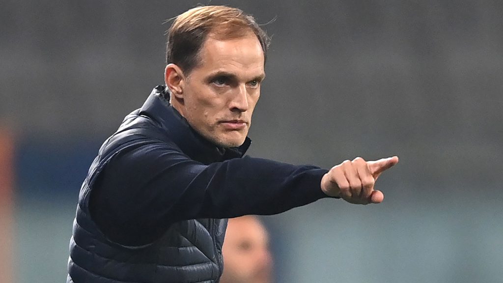 When will Thomas Tuchel take charge of his first game for Bayern Munich? The Bayern are not at their best this season, winning 15 of their first 25 games in the Bundesliga. and is currently ranked second in the table one point behind Dortmund Tuchel's first game against his former club Borussia Dortmund will be on April 1. German media Bild has come out to explain why Bayern Munich then dismissed Nagelsmann. retire Obviously, this release came as a surprise to the coach. He was still on vacation and skiing in Austria when he heard the news. according to news reports The Southern Tigers have decided that the 10 points dropped in 2023 are attributable to the coach. and saw the goal of the season in jeopardy. They decided that the international break was the perfect time to change coaches. and chose to pull Thomas Tuchel in as soon as possible Tuchel will lead the squad in training for the upcoming game against Borussia Dortmund from Monday 27 March 2023.